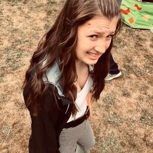 Meet your Posher, Isabel